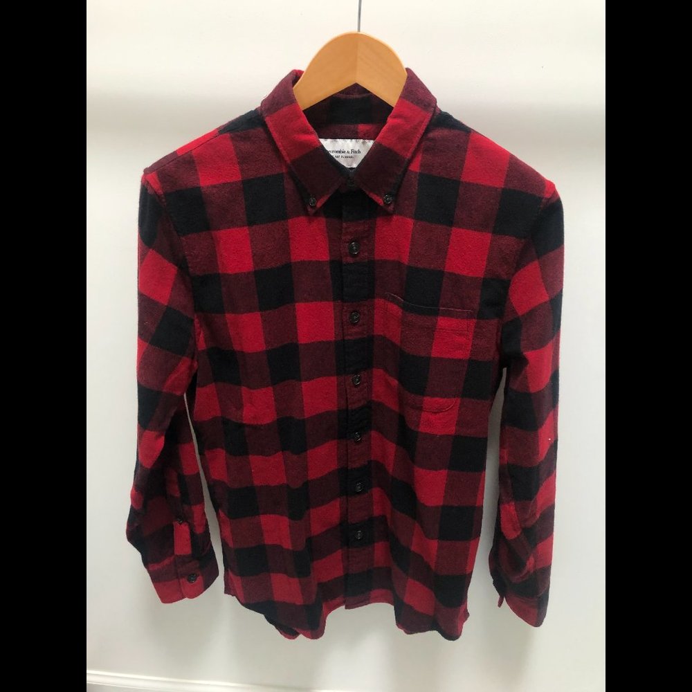 Abercrombie Flannel in Red (XS)
